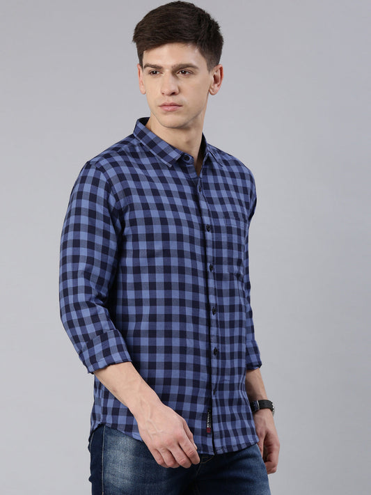 Men Navy Blue and Lavender Checked Cotton Blend Casual Full Sleeve Shirt