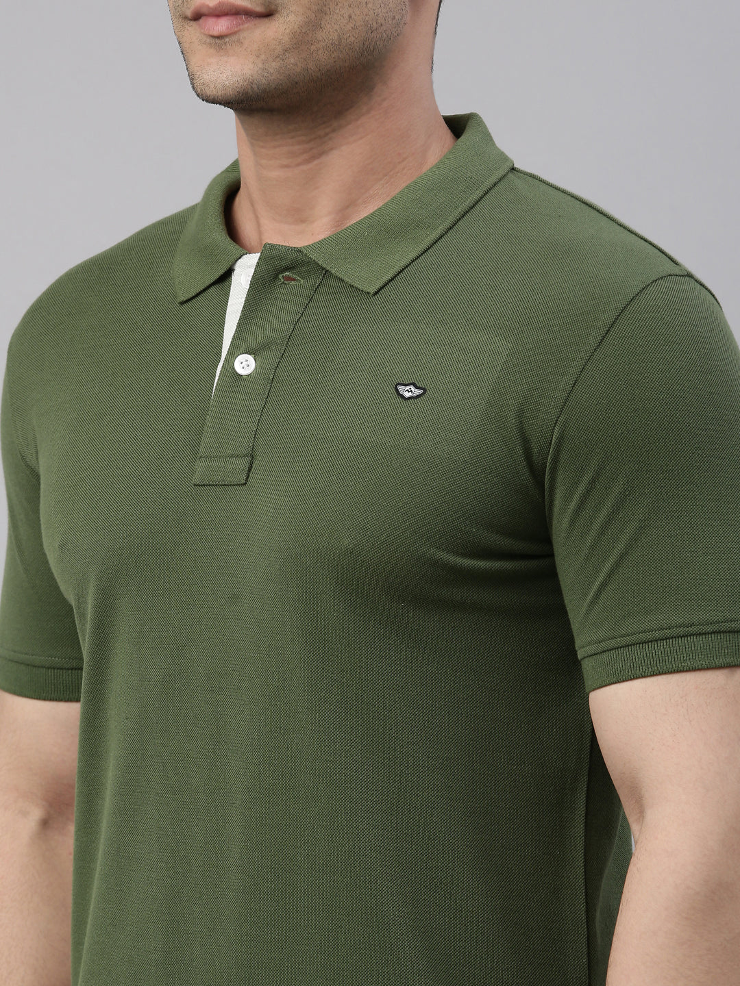 Men Olive Solid Polo Collar T-shirt