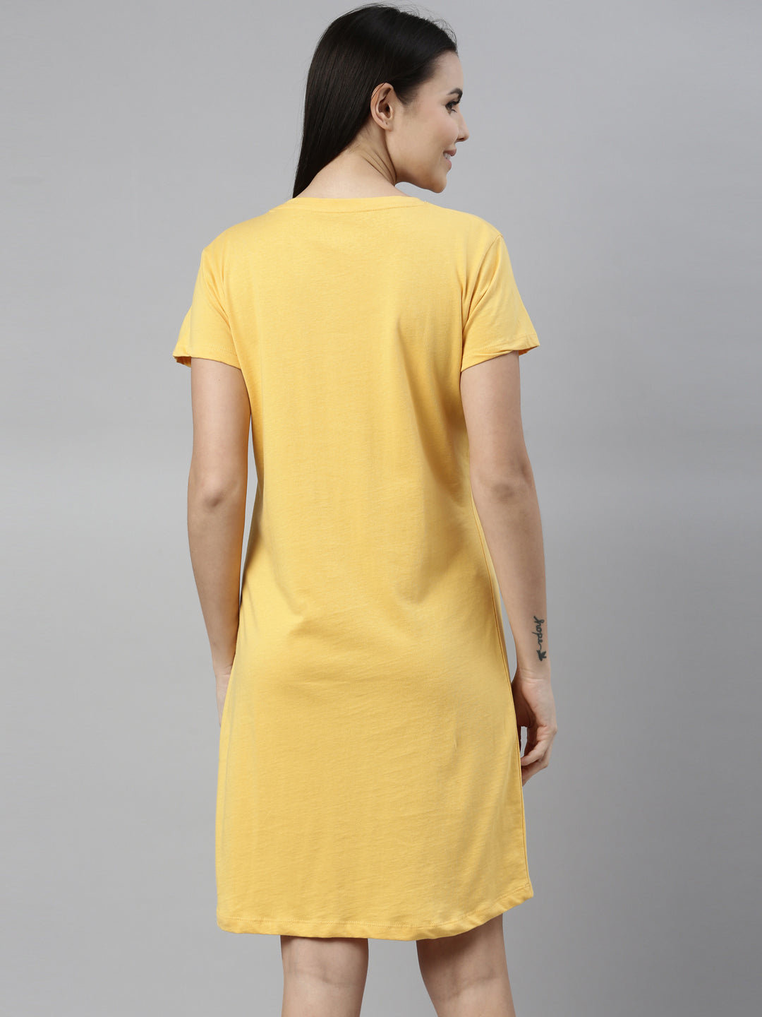 CURARE Women Printed Round Neck Yellow LongTees