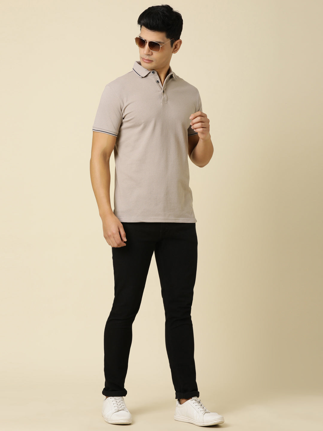 Men Solid Polo Neck Grey T-Shirt