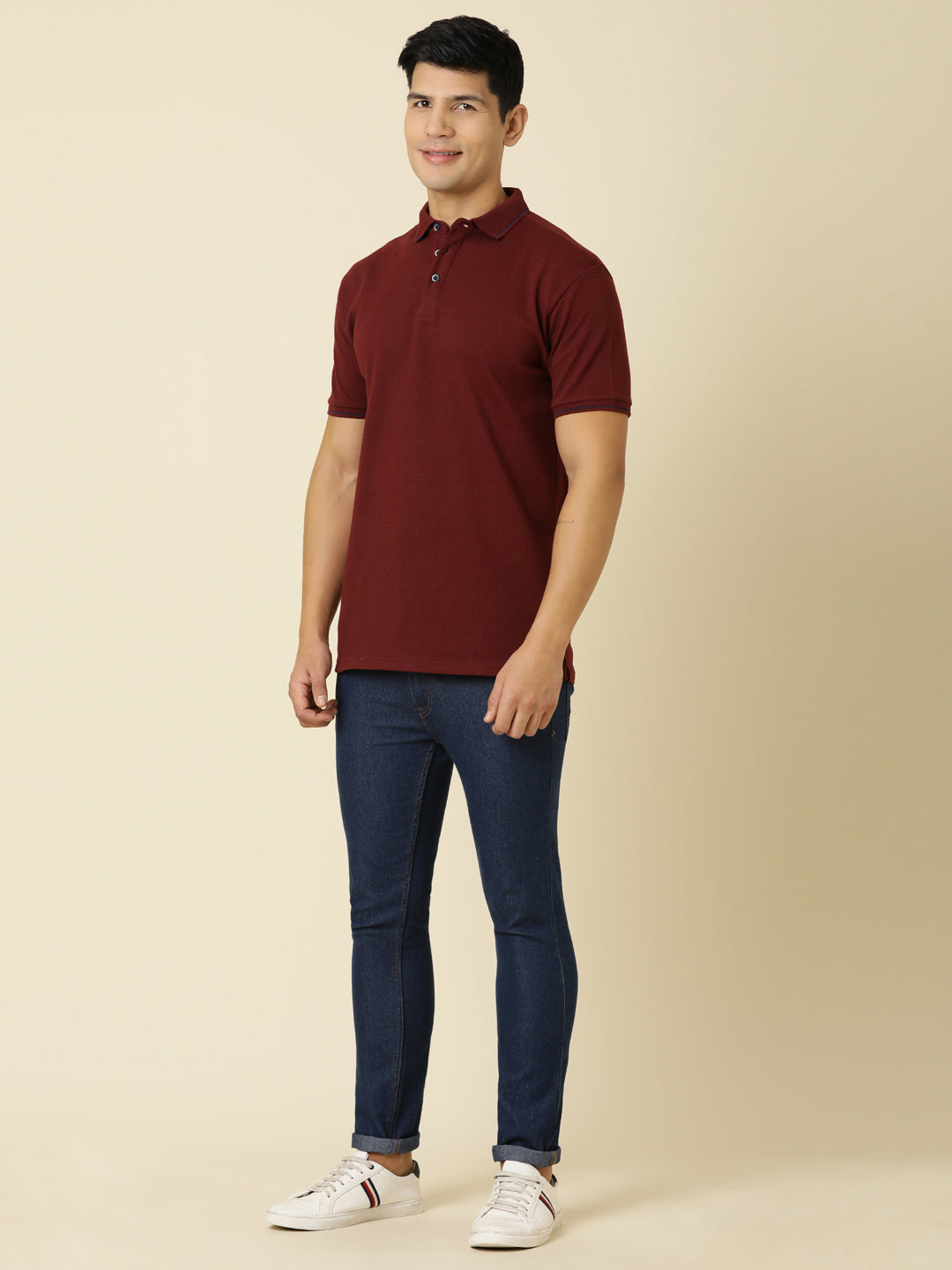 Men Solid Polo Neck Maroon T-Shirt
