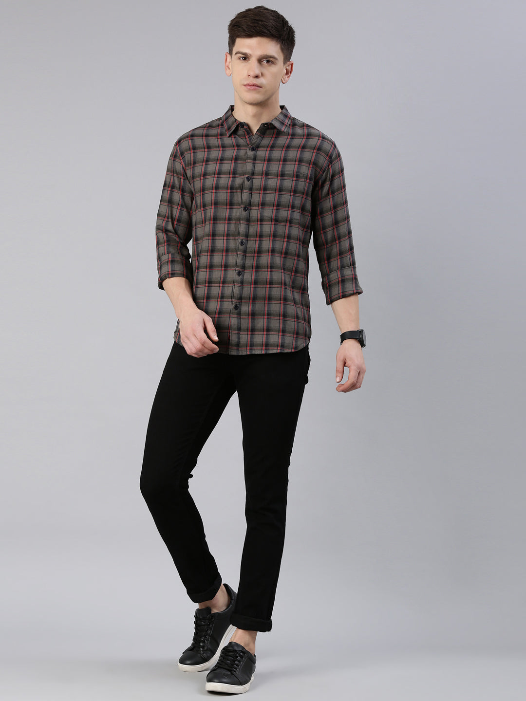 Men Grey Checked Cotton Blend Casual Full Sleeve Shirt
