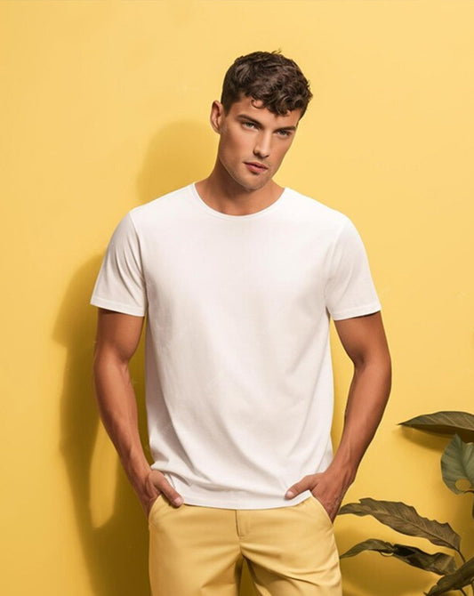 Broon Men White Solid Round Neck T-Shirt