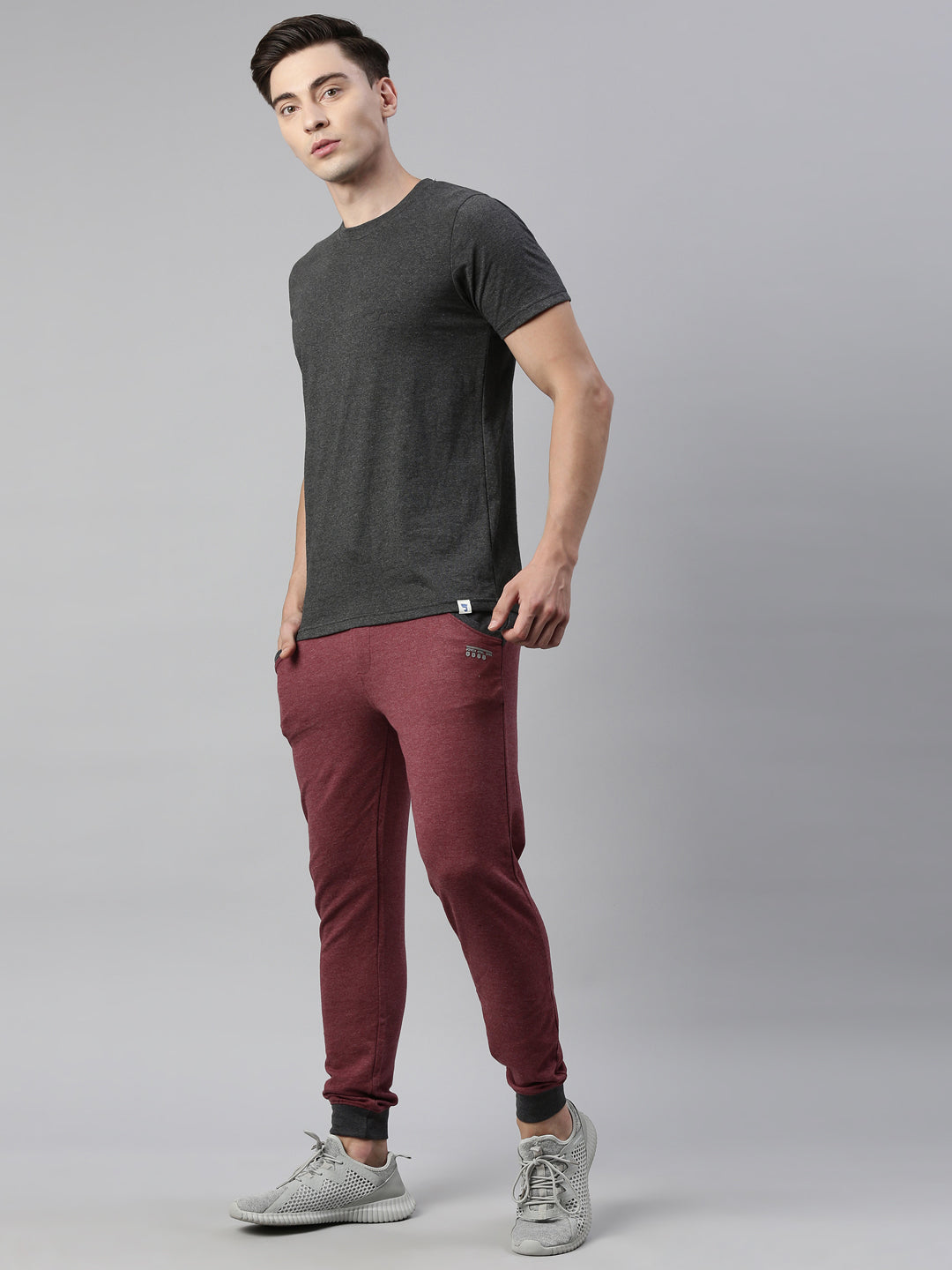 JOVEN MEN T-SHIRT AND JOGGER TRACKSUIT