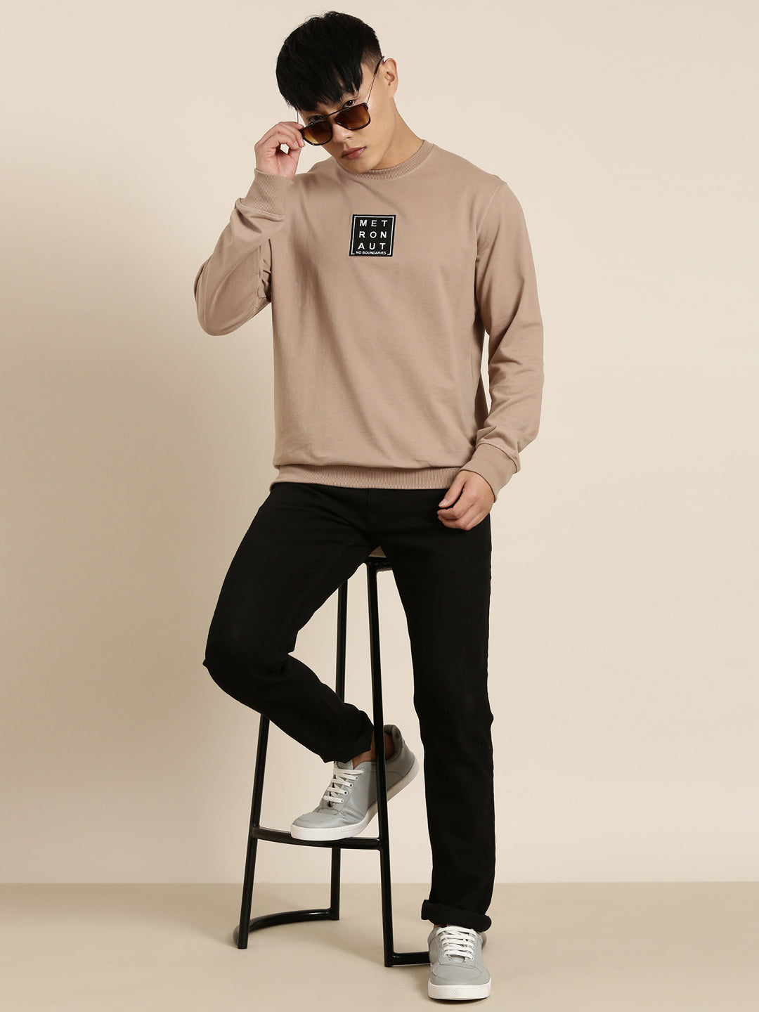 Men's Solid Round Neck Full Sleeve Sweatshirt
