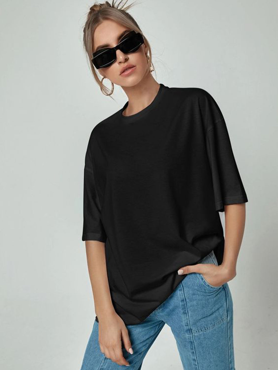 Broon Women Printed Oversize Round Neck Black T-Shirt