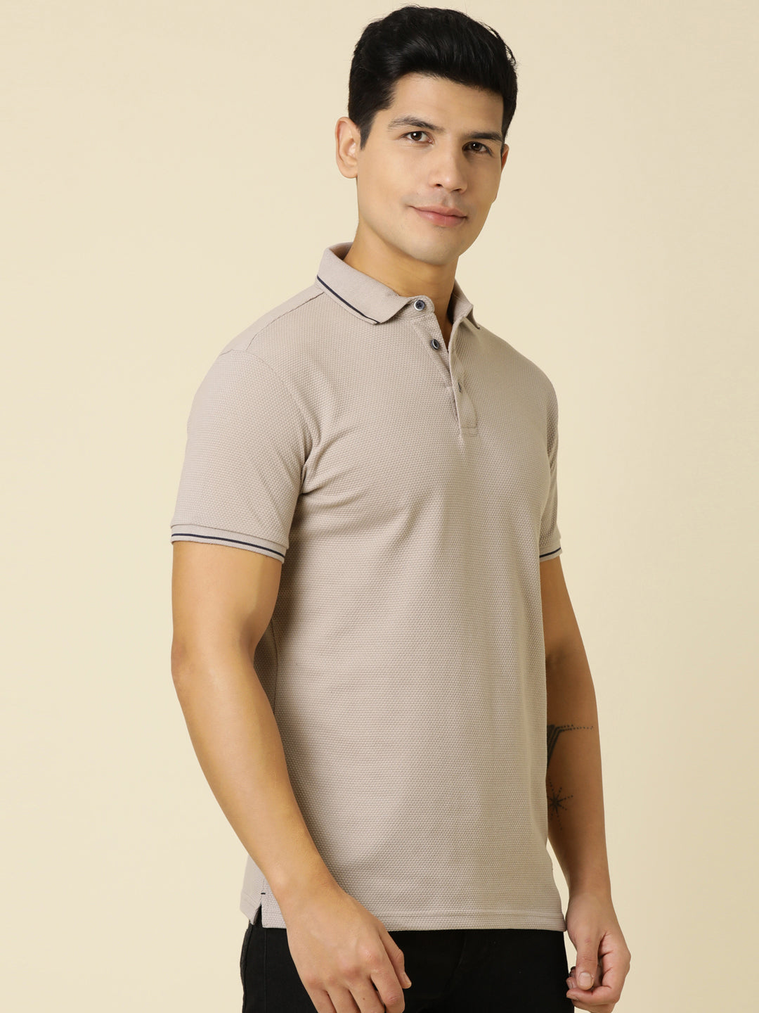 Men Solid Polo Neck Grey T-Shirt