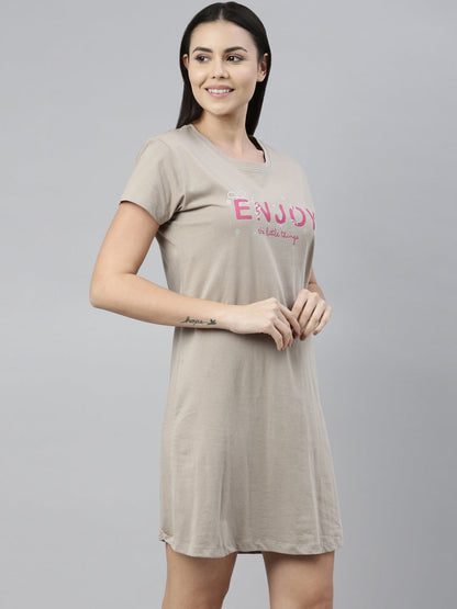 CURARE Women Printed Round Neck Brown LongTees