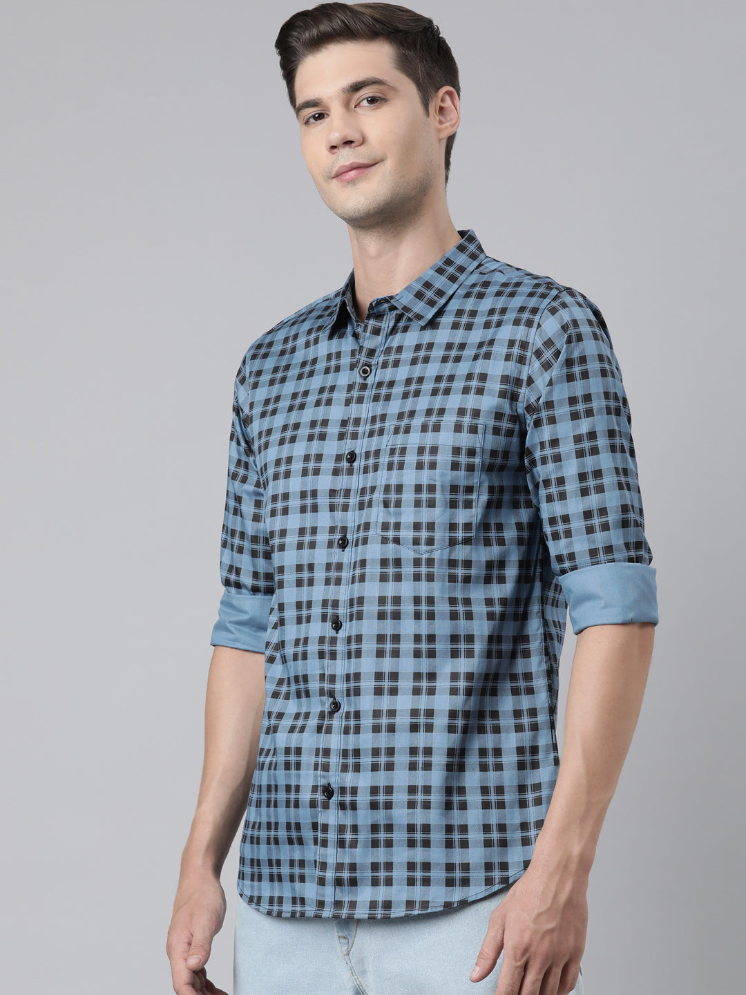 BROON Men Blue And Black Checkered Pure Cotton Full Sleeve Shirt