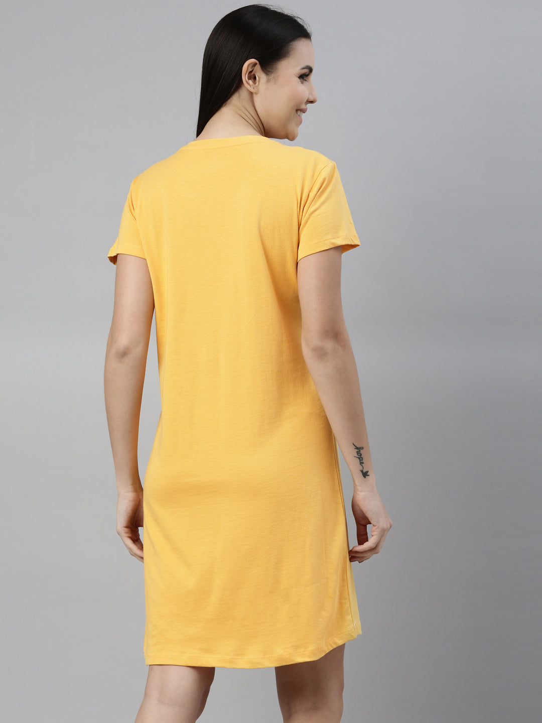 CURARE Women Printed Round Neck Yellow LongTees