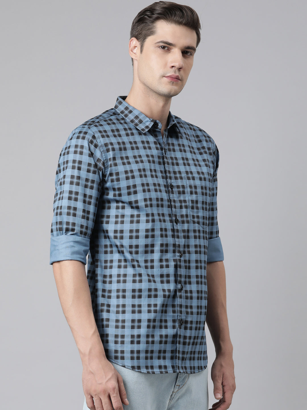 BROON Men Blue And Black Checkered Pure Cotton Full Sleeve Shirt