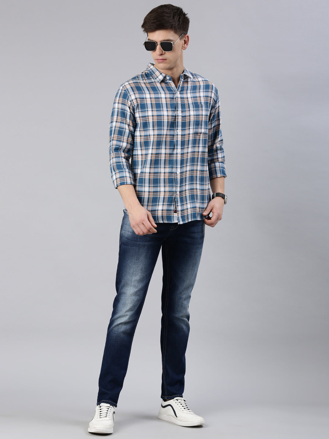 Men Blue Checked Cotton Blend Casual Full Sleeve Shirt