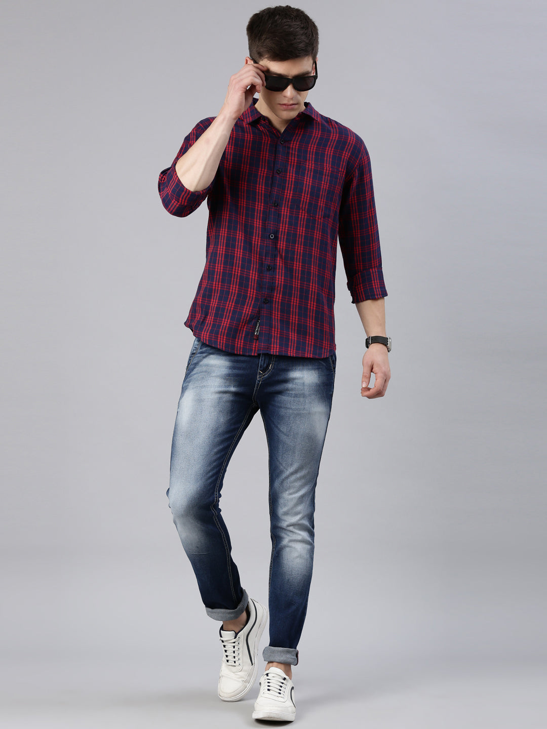 Men Red and Navy Blue Checked Cotton Blend Casual Full Sleeve Shirt