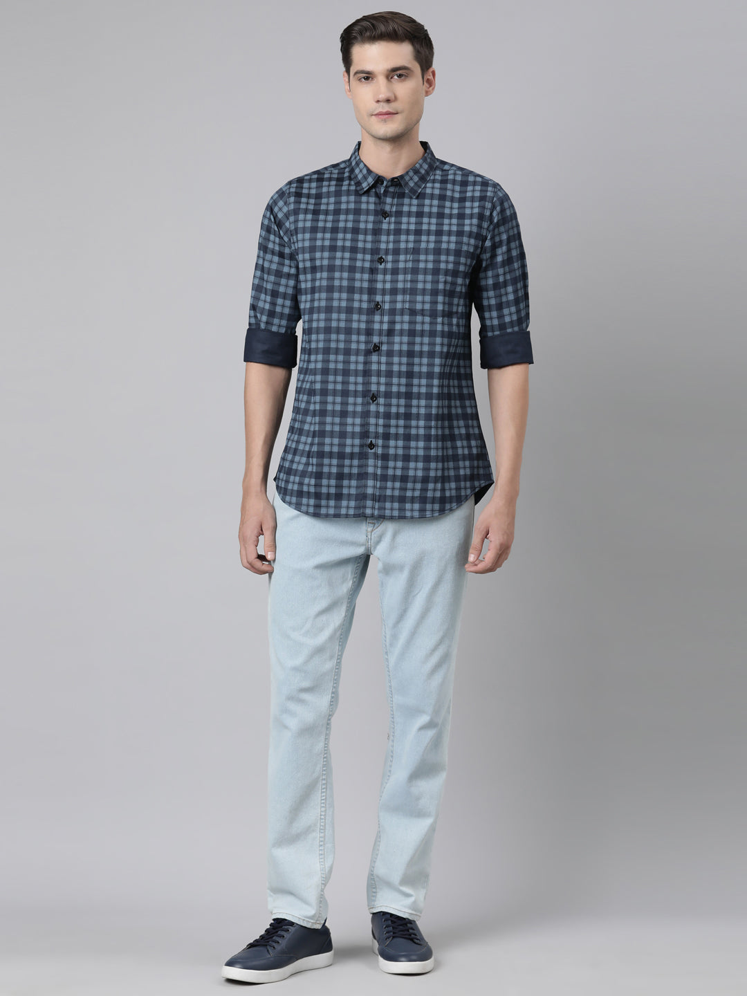BROON Men Dark Blue Checkered Pure Cotton Full Sleeve Shirt