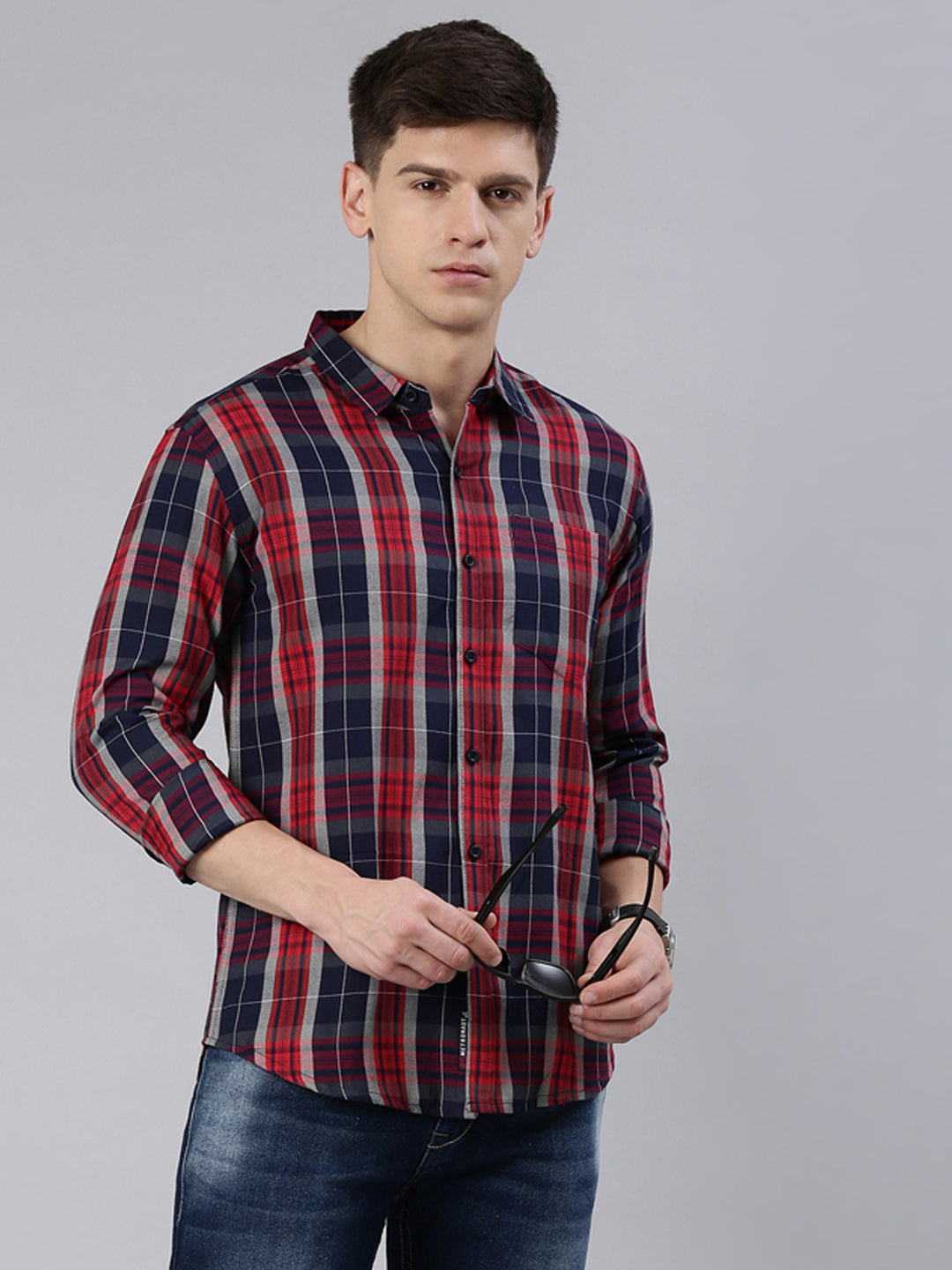 Men Navy Blue and Red Checked Cotton Blend Casual Full Sleeve Shirt