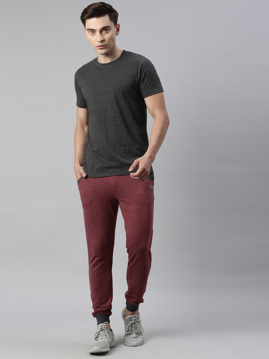 JOVEN MEN T-SHIRT AND JOGGER TRACKSUIT