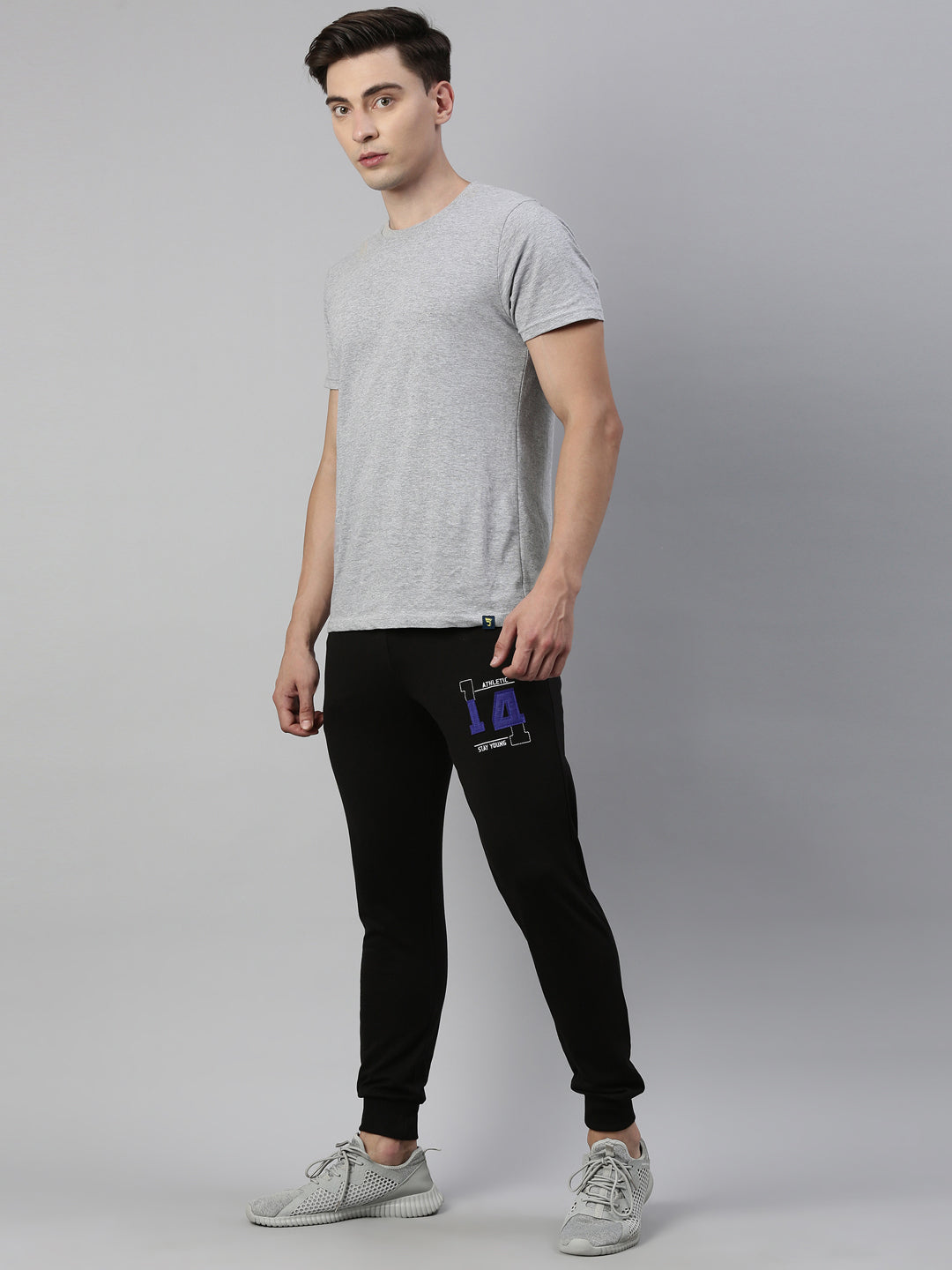 JOVEN MEN T-SHIRT AND JOGGER TRACKSUIT