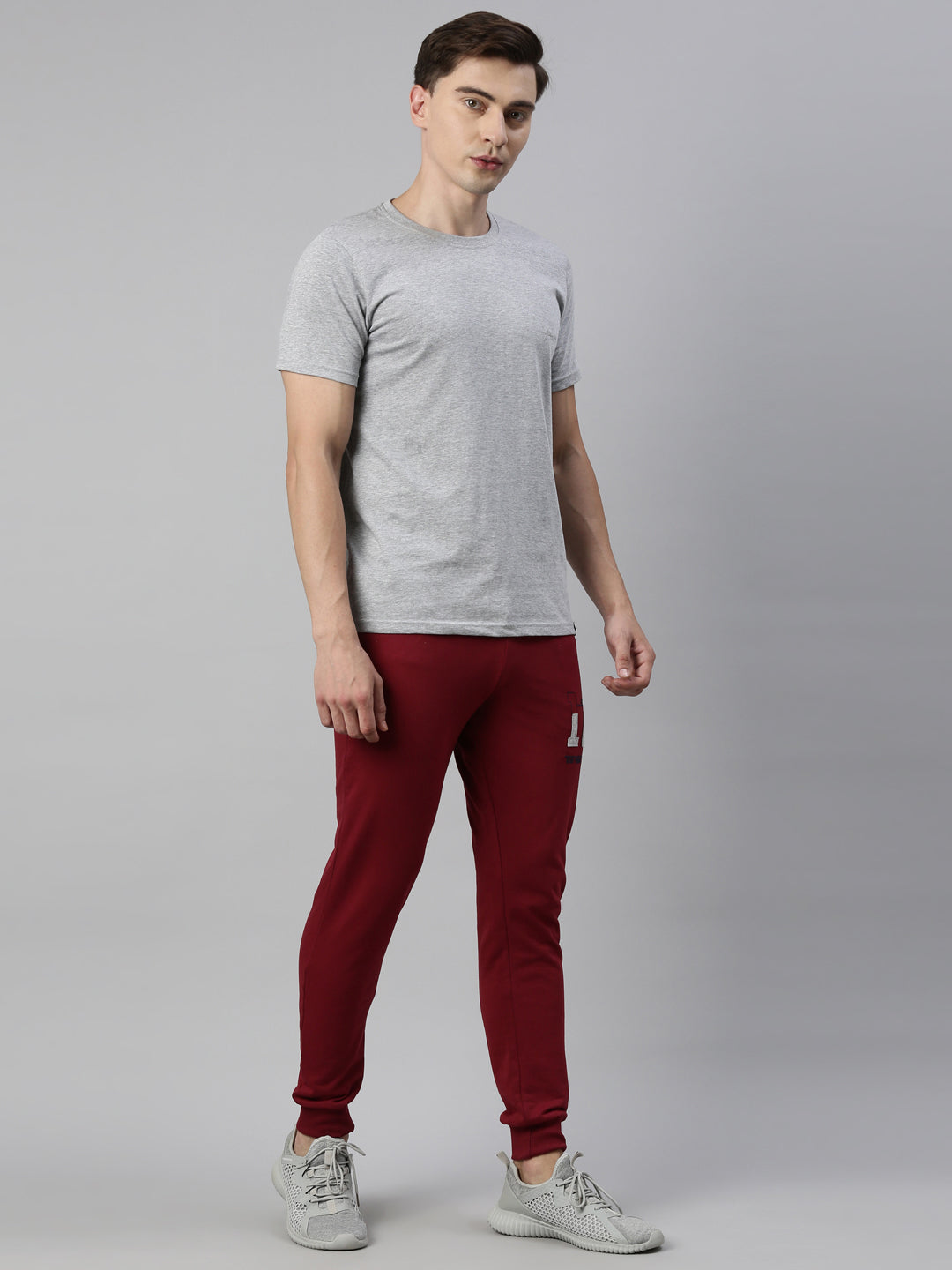 JOVEN MEN T-SHIRT AND JOGGER TRACKSUIT