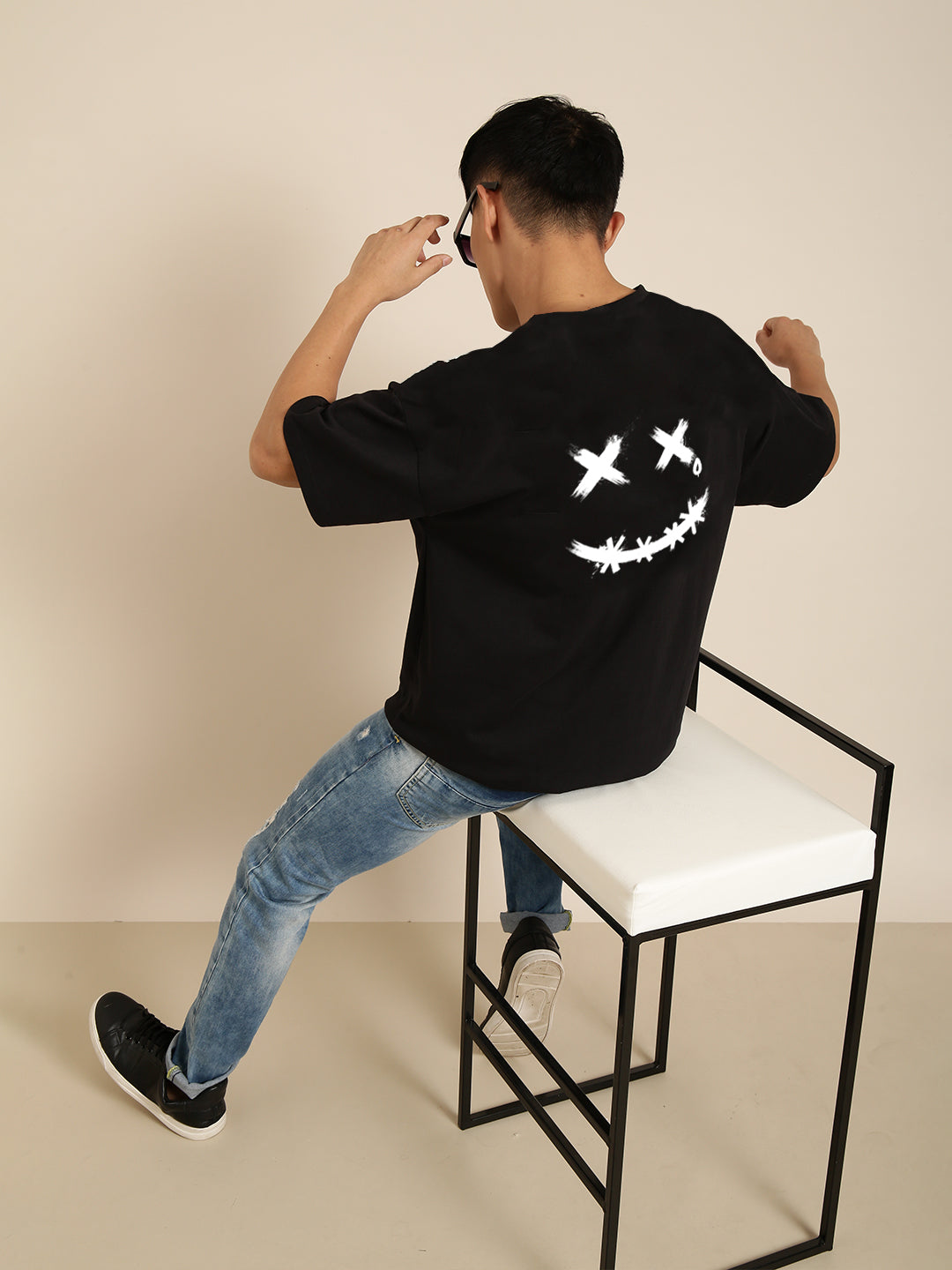 JOVEN Men Black Printed Pure Cotton Oversize Tshirt