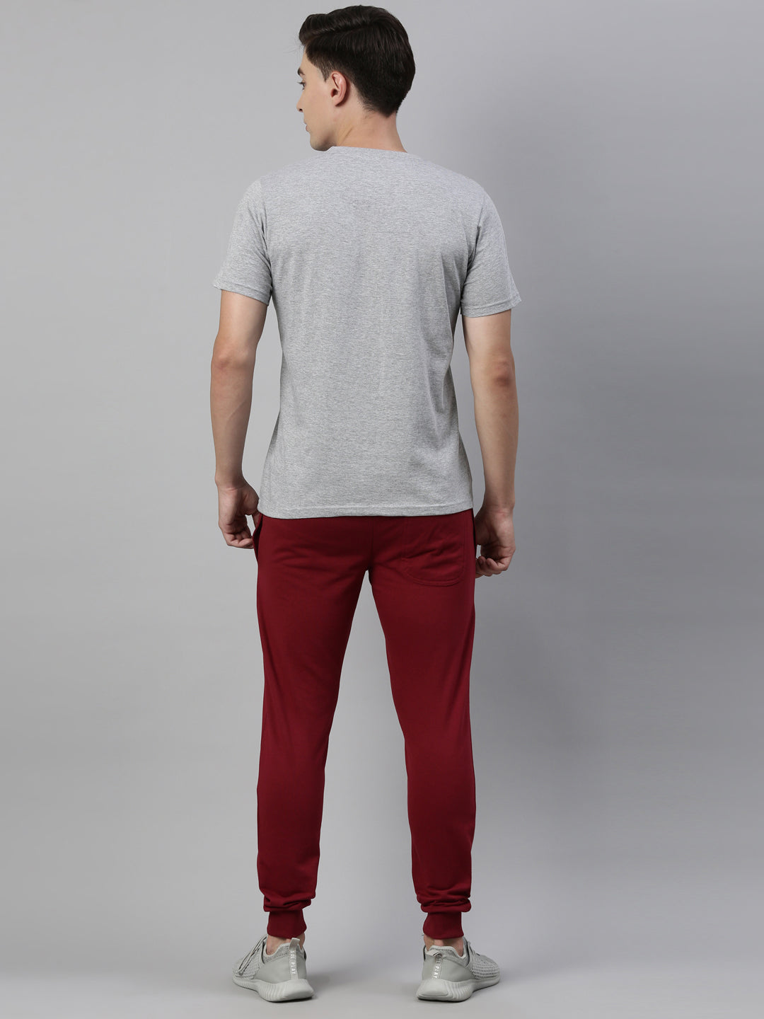JOVEN MEN T-SHIRT AND JOGGER TRACKSUIT