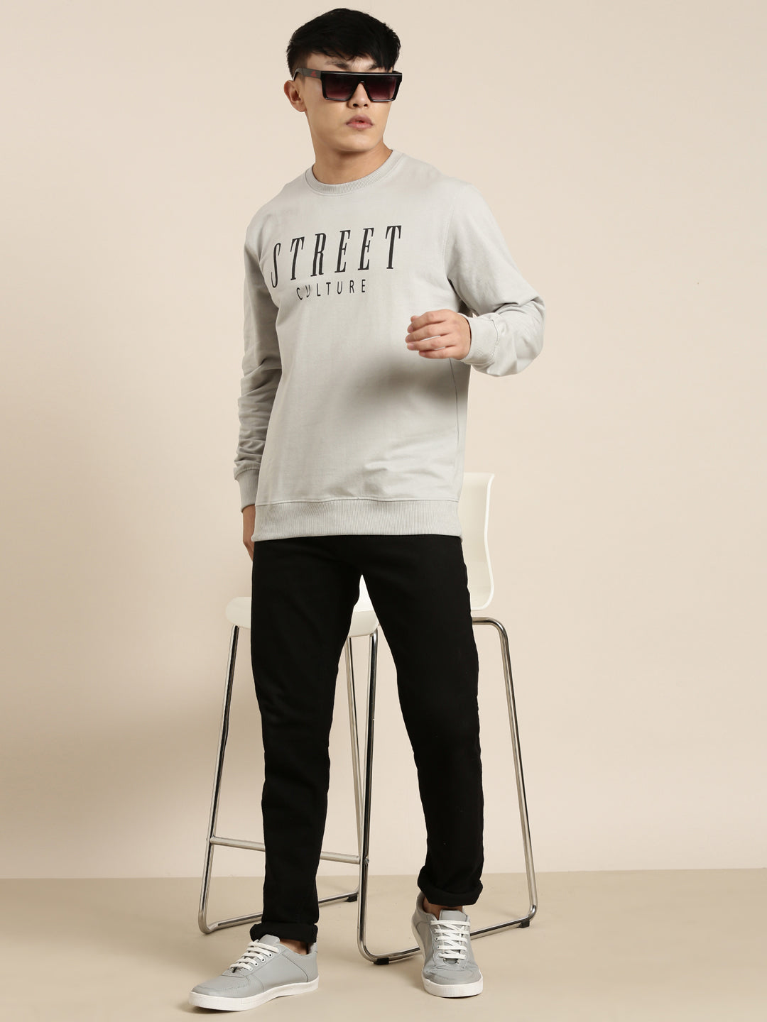 Men's Solid Round Neck Full Sleeve Sweatshirt
